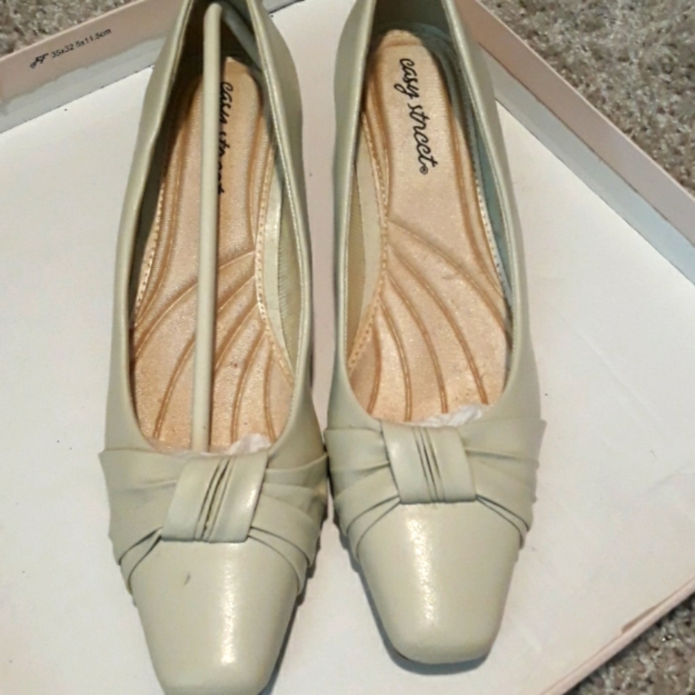 Easy Street, 9. Cream.